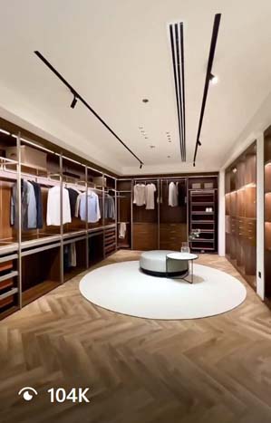 Walk-in Closet